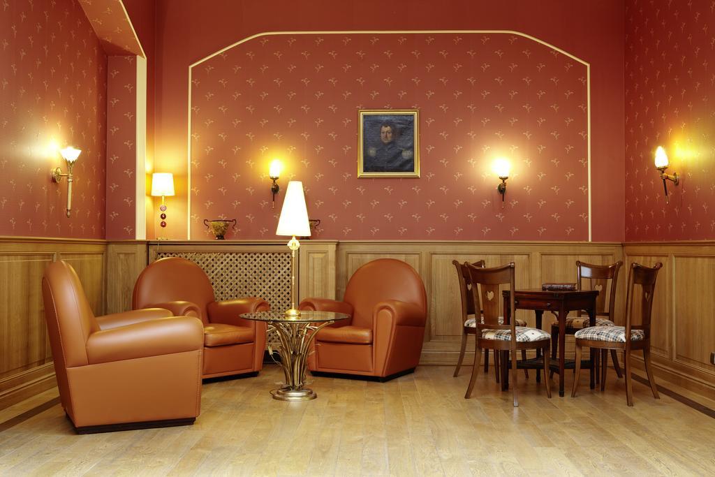 Hotel Perrin - Former Carlton Luxembourg Exterior photo